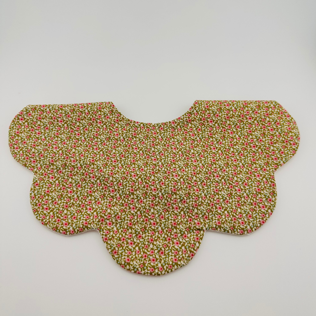 Scalloped Baby Bib – Ditsy Pink and Green Floral Print