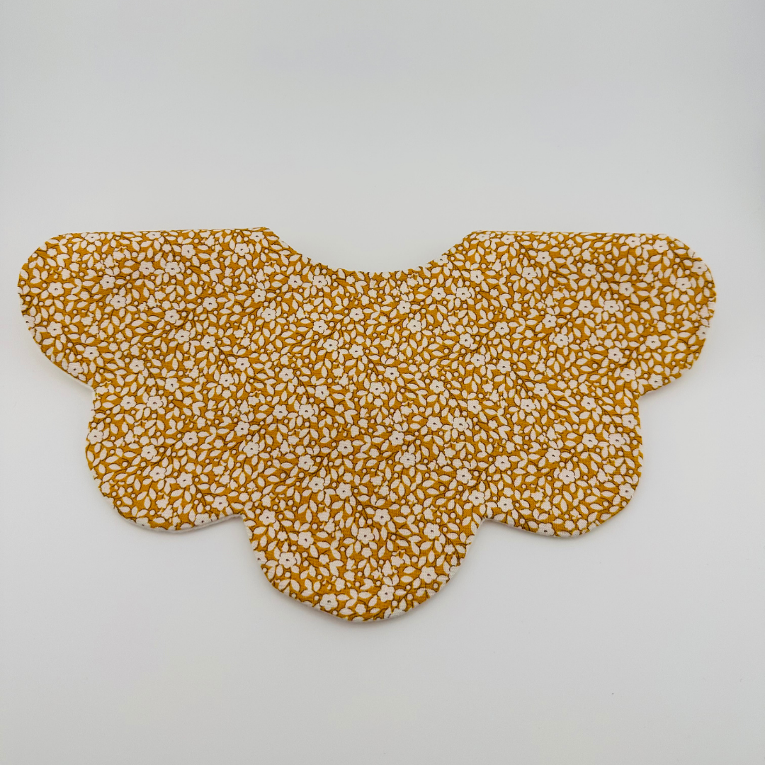 Scalloped Baby Bib – Yellow Floral