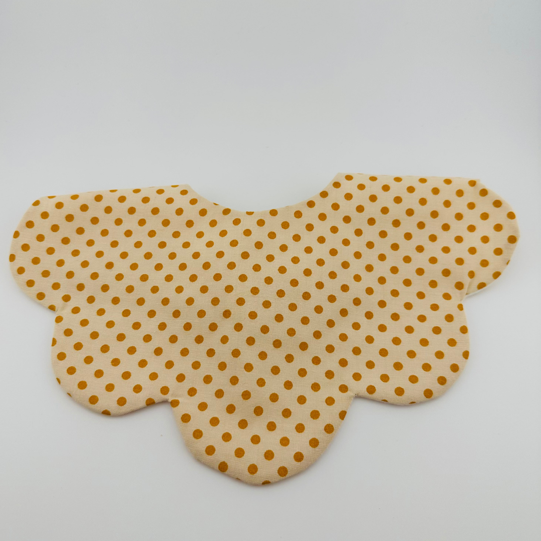 Scalloped Baby Bib – Yellow Polka Dot