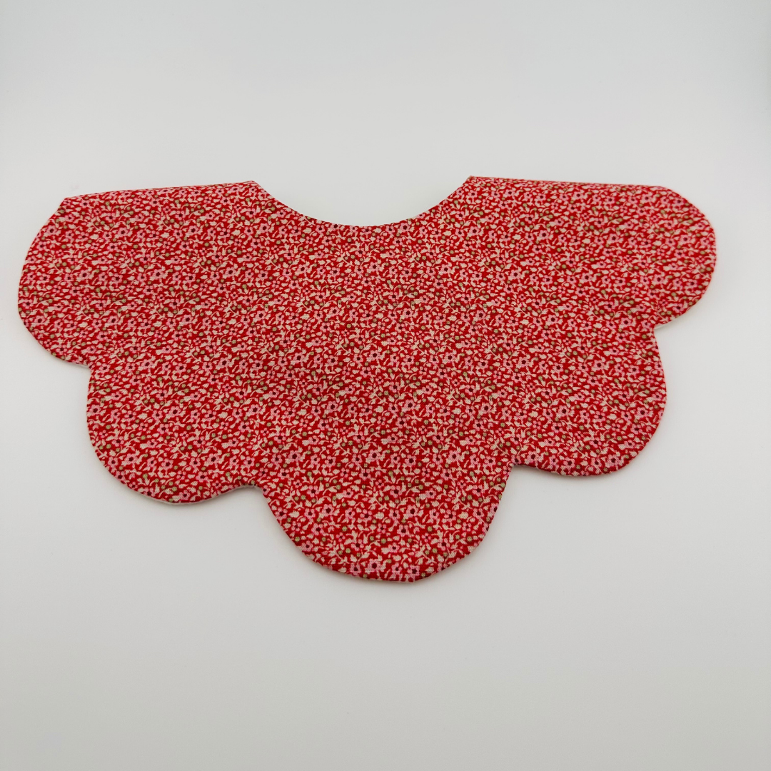 Scalloped Baby Bib – Red Ditsy Print