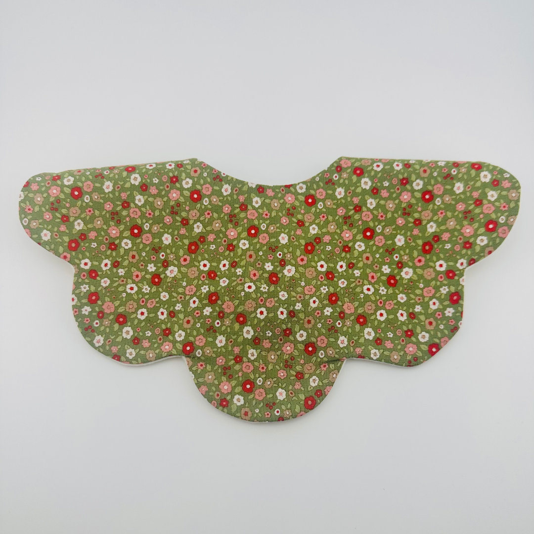 Scalloped Baby Bib – Green Floral Print