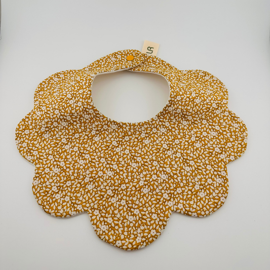 Scalloped Baby Bib – Yellow Floral