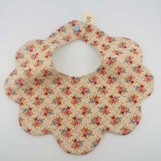 Scalloped Baby Bib – Beige Floral Print