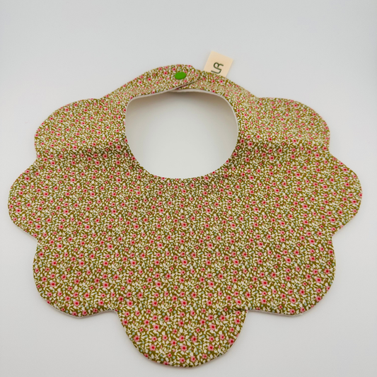 Scalloped Baby Bib – Ditsy Pink and Green Floral Print