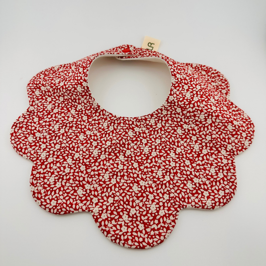 Scalloped Baby Bib – Red and Cream Floral Print