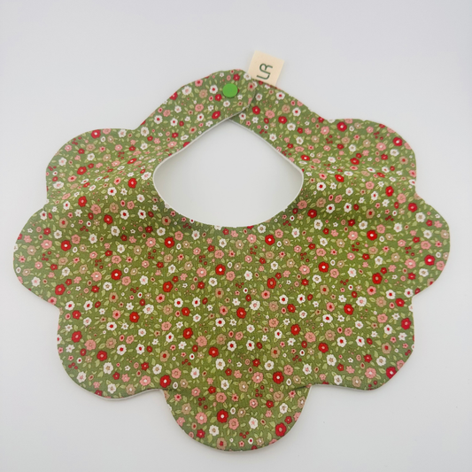 Scalloped Baby Bib – Green Floral Print